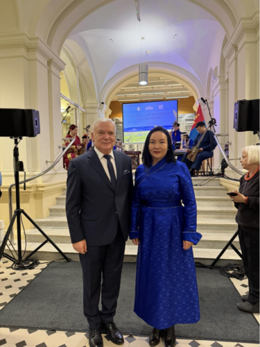 Варшав хотод Монгол судлалын олон улсын V хурал боллоо